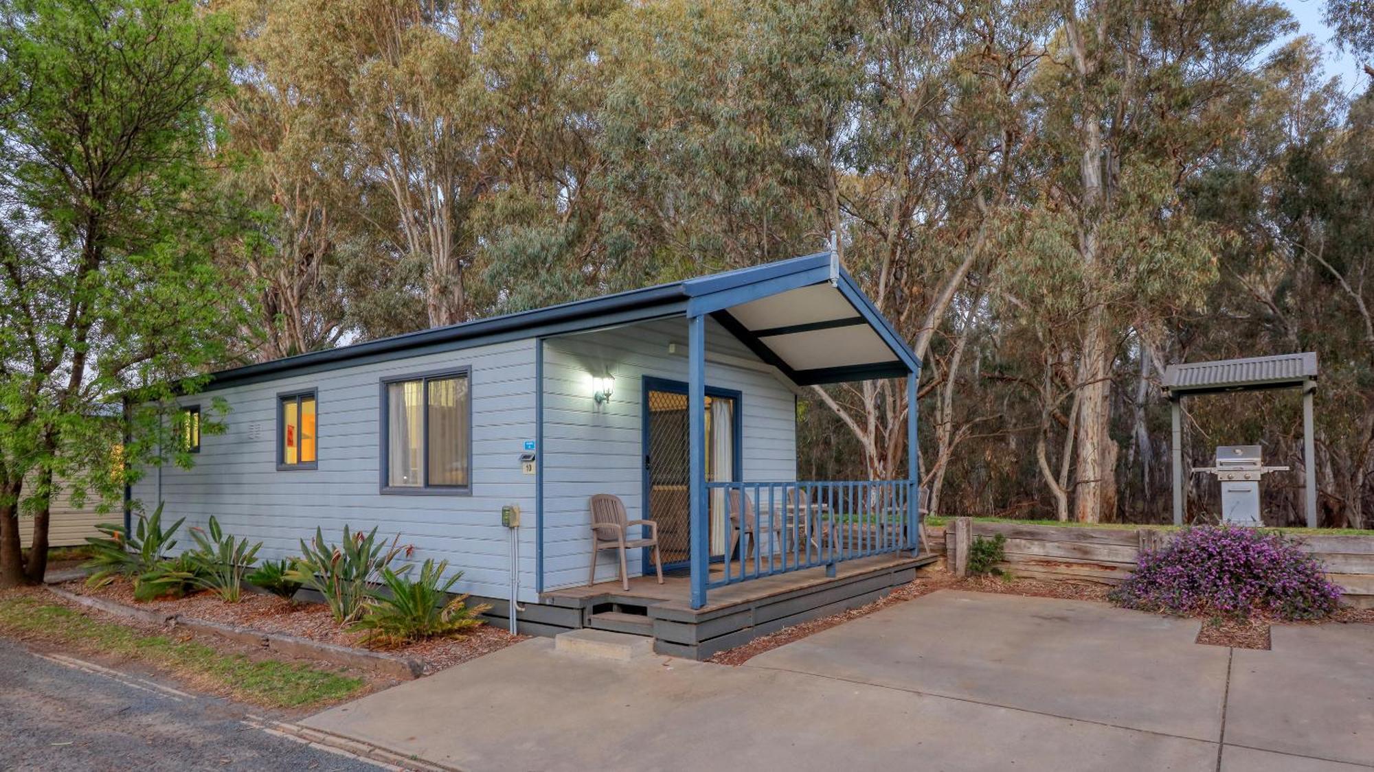 Deniliquin Riverside Caravan Park Buitenkant foto