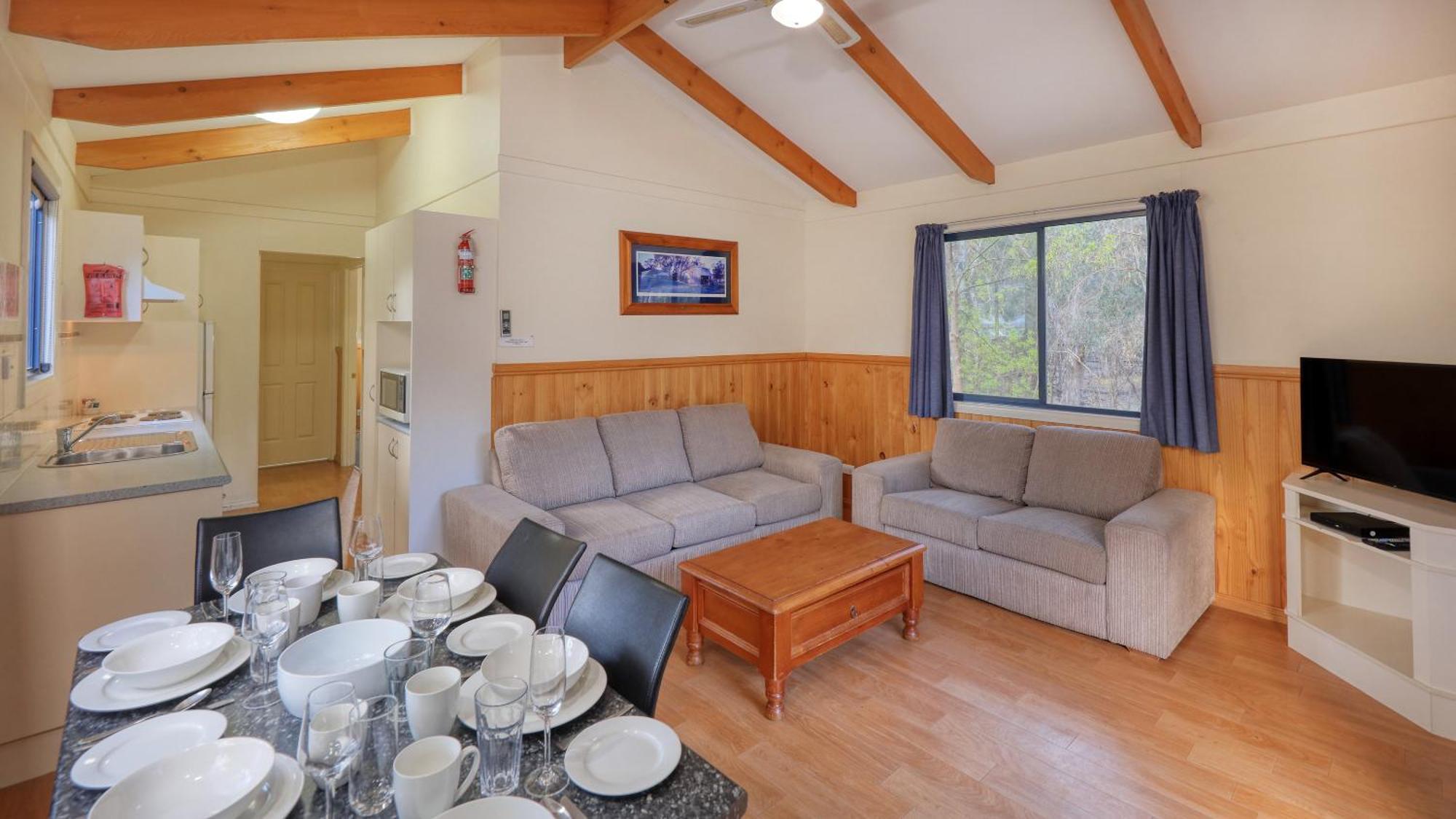 Deniliquin Riverside Caravan Park Buitenkant foto