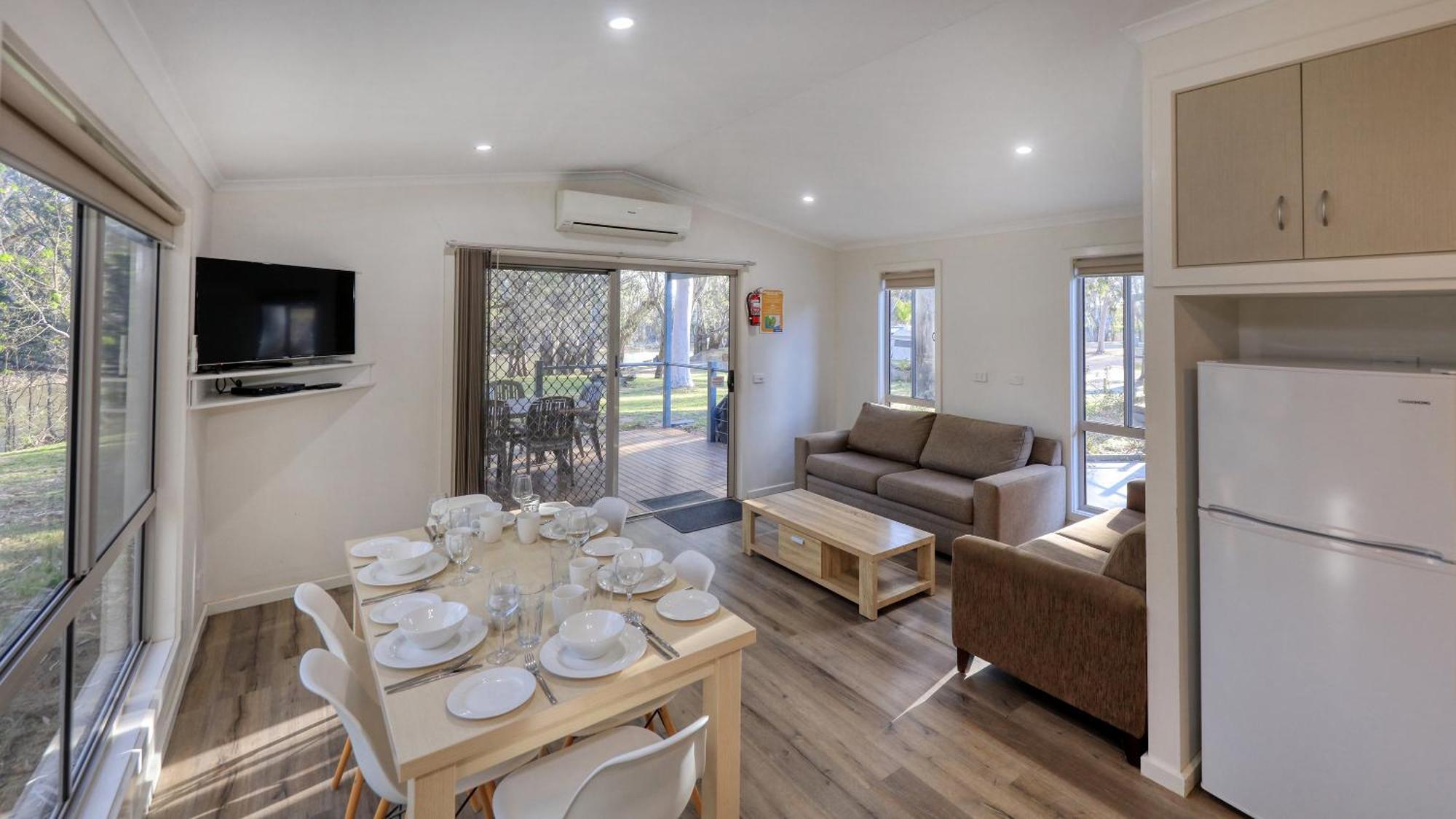 Deniliquin Riverside Caravan Park Buitenkant foto