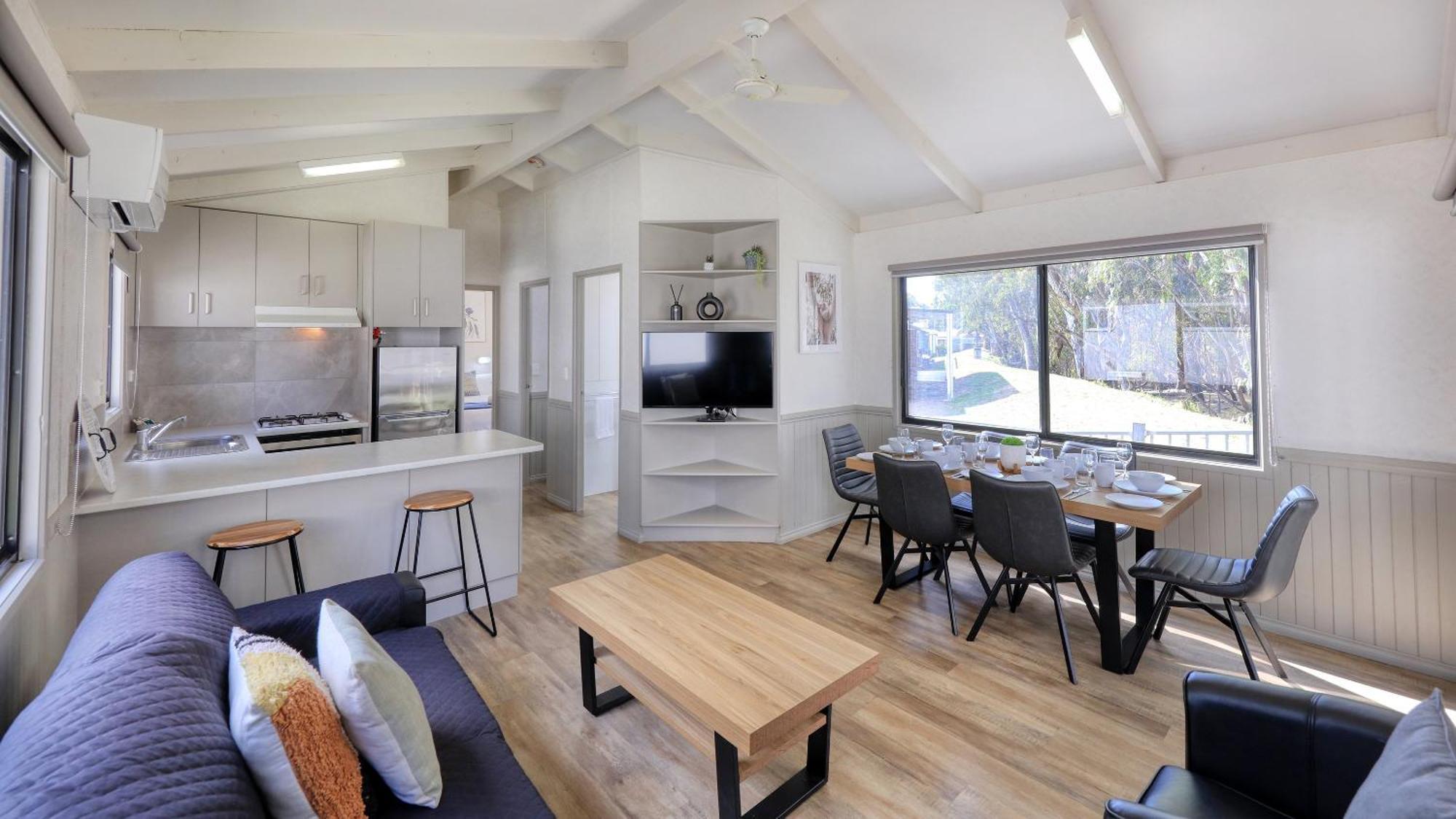 Deniliquin Riverside Caravan Park Buitenkant foto