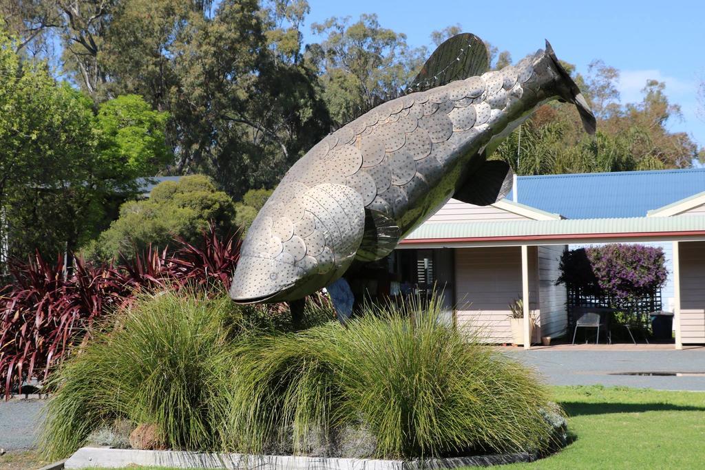 Deniliquin Riverside Caravan Park Buitenkant foto